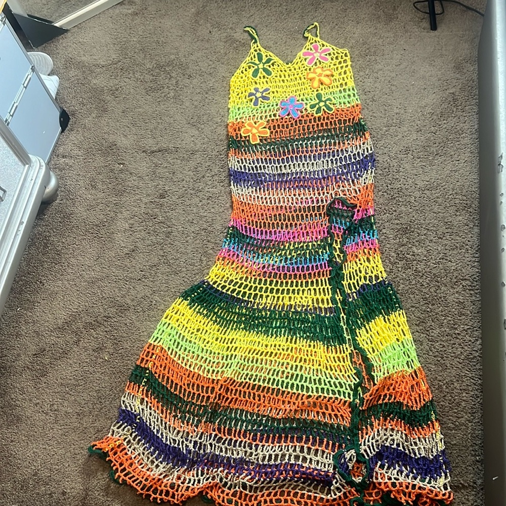Flower Power Maxi Dress; Swimsuit cover up; size medium; brand new never worn!